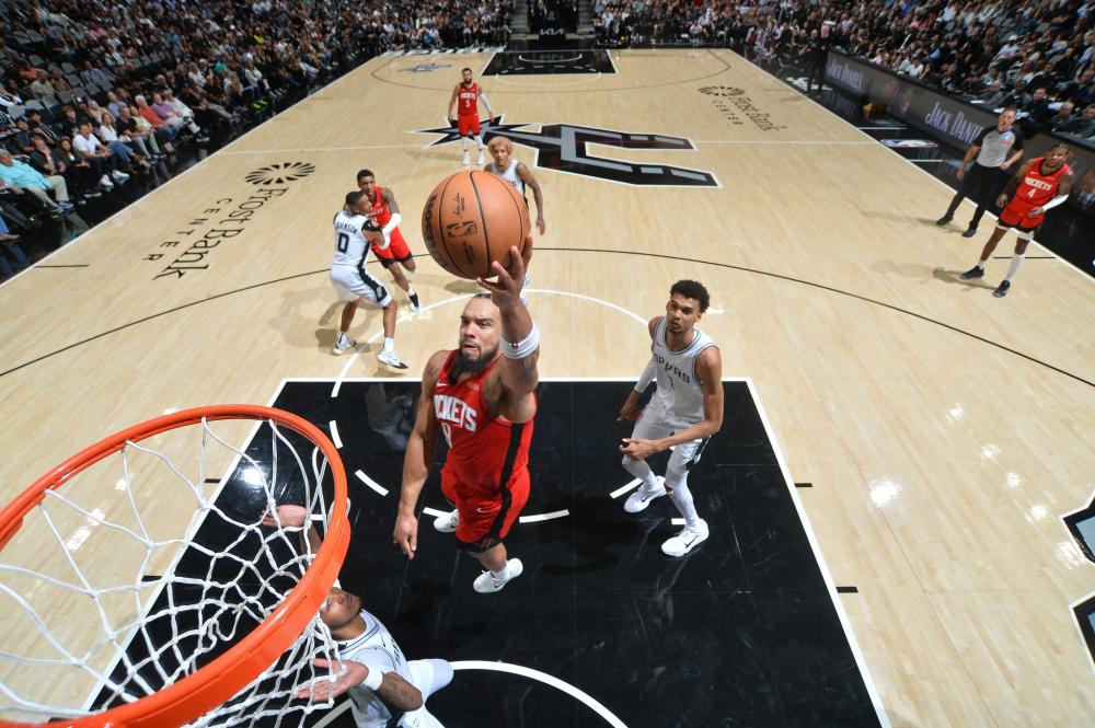 她从小参与 她从小参与