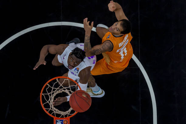 的比赛中更 的比赛中更